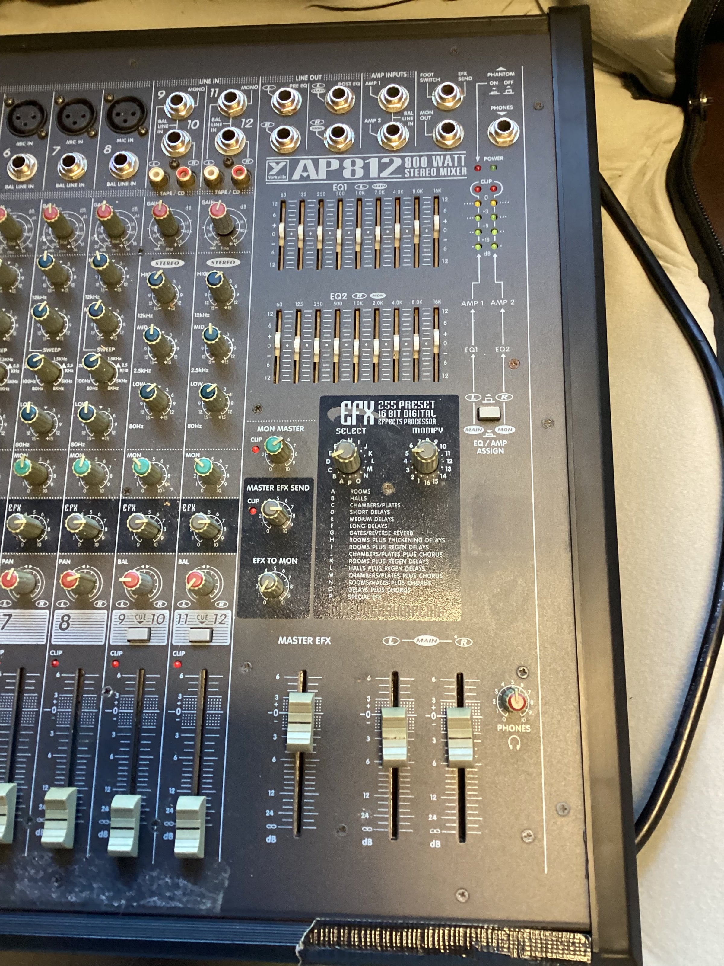 Yorkville AP812 Powered Music Used | Marie's Place